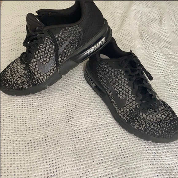 Nike Shoes - Nike air max shoes Nike Shoes - Nike air max shoes
